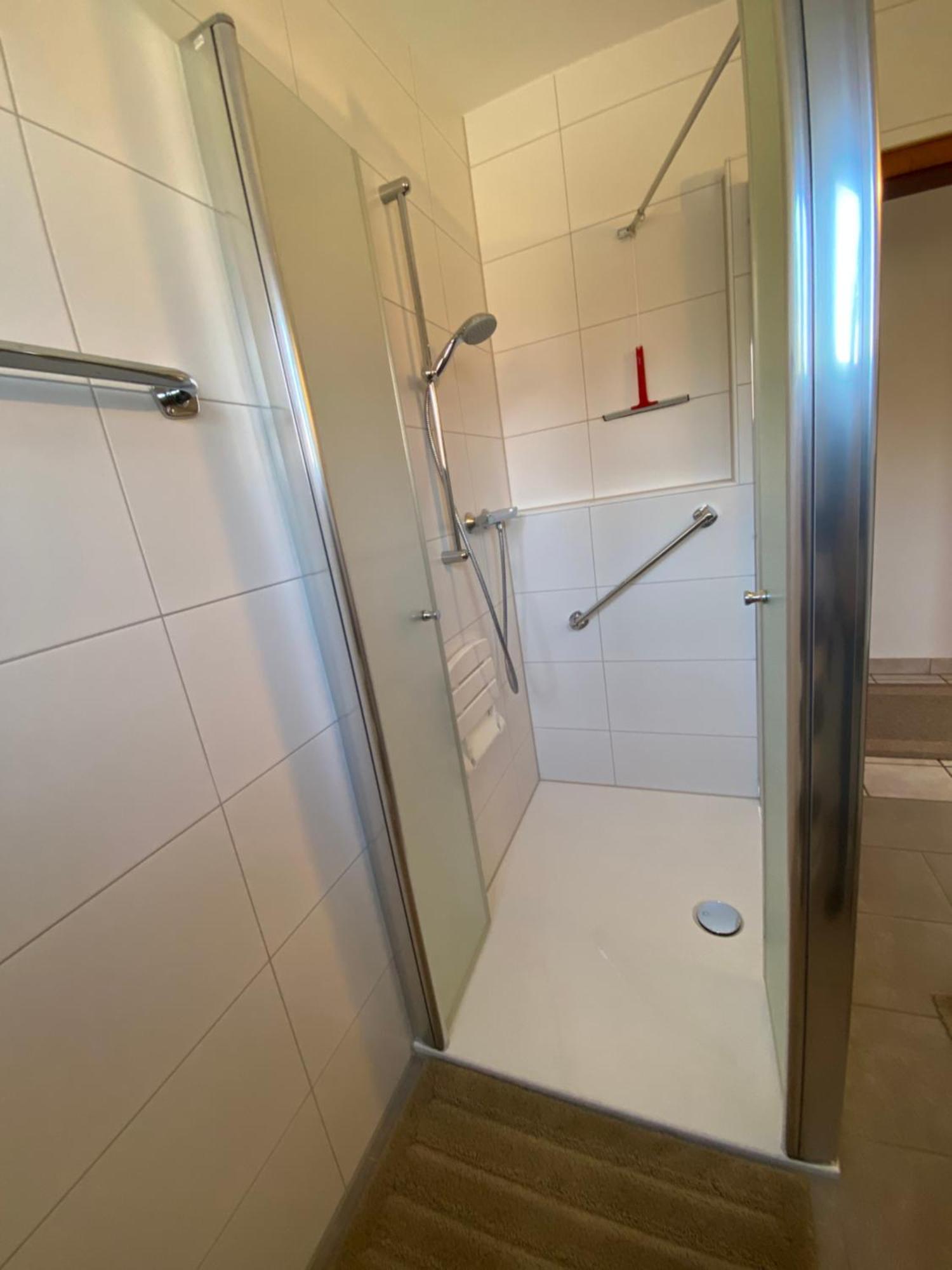 Ferienwohnung Im Erdgeschoss Mit Eingezaeunten Garten Und Terrasse アウリッヒ エクステリア 写真