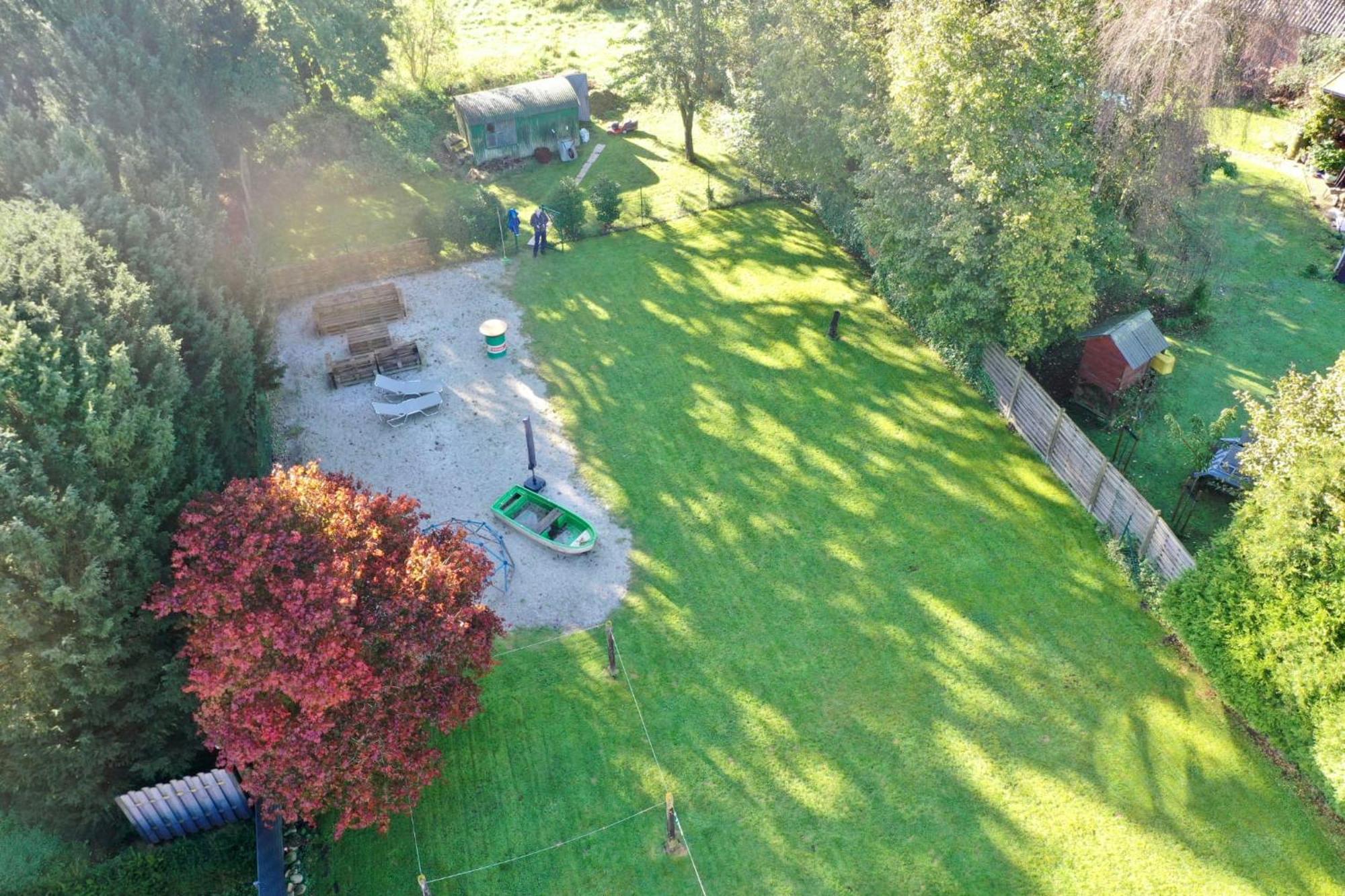 Ferienwohnung Im Erdgeschoss Mit Eingezaeunten Garten Und Terrasse アウリッヒ エクステリア 写真