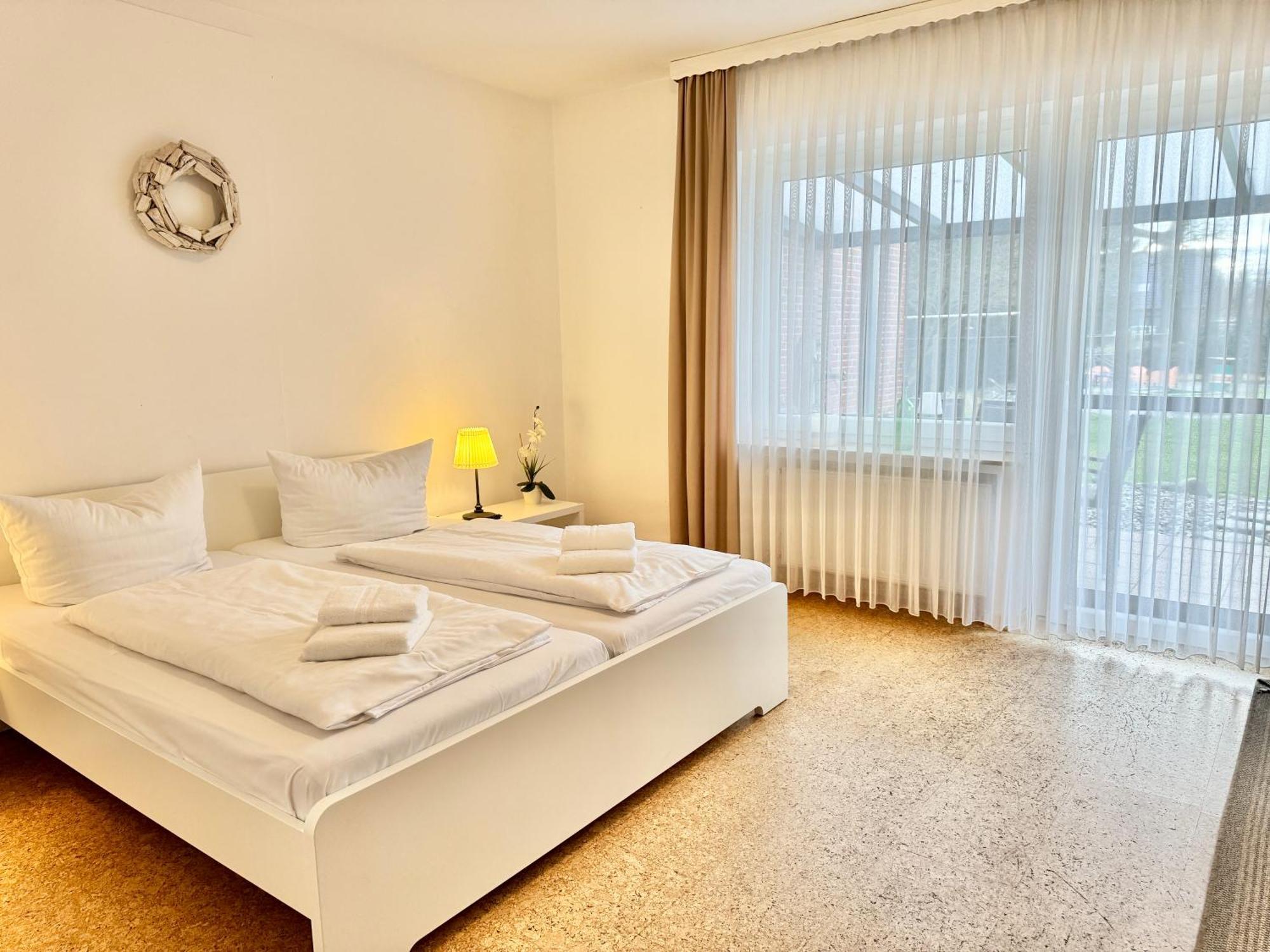 Ferienwohnung Im Erdgeschoss Mit Eingezaeunten Garten Und Terrasse アウリッヒ エクステリア 写真