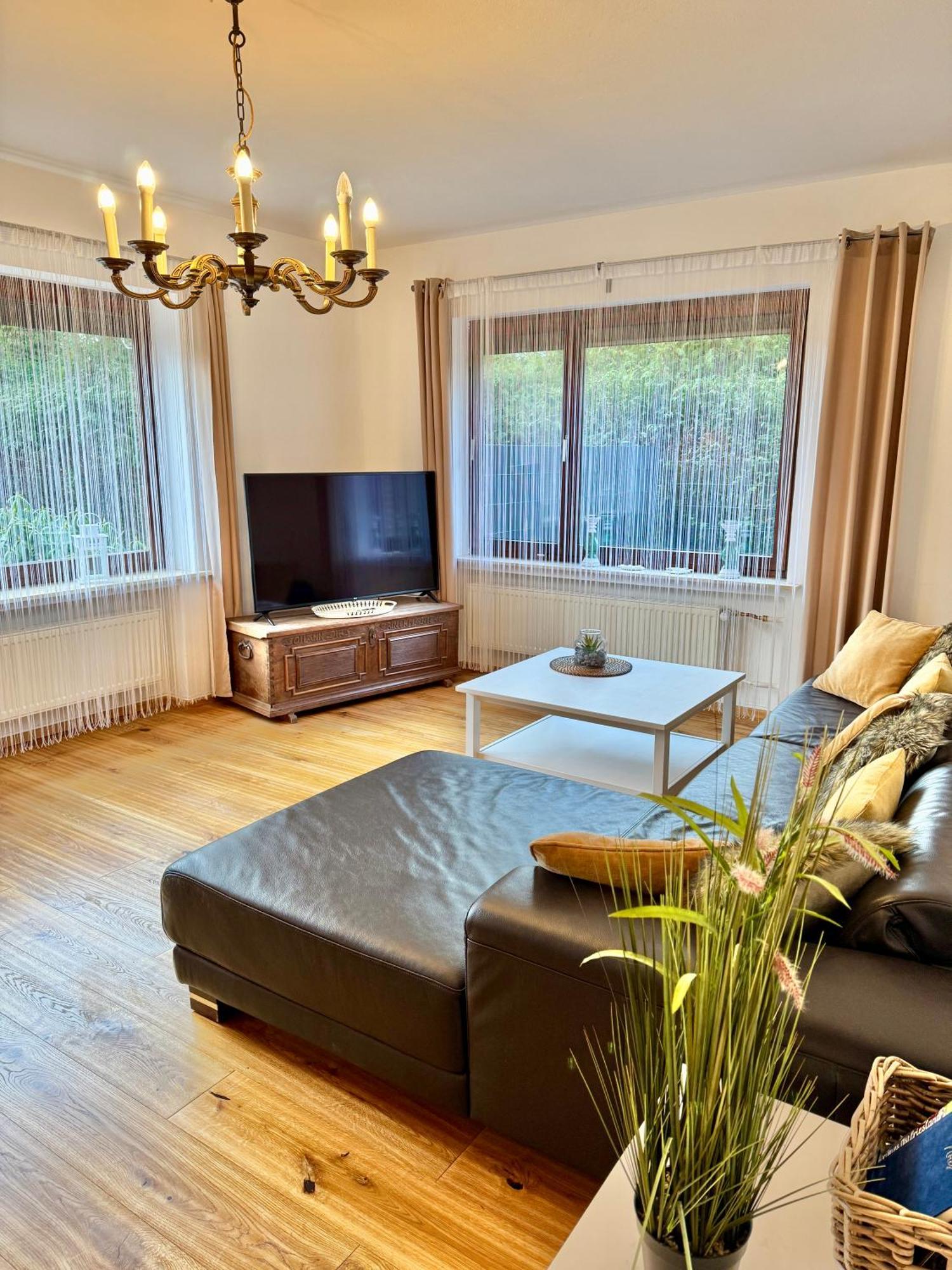 Ferienwohnung Im Erdgeschoss Mit Eingezaeunten Garten Und Terrasse アウリッヒ エクステリア 写真